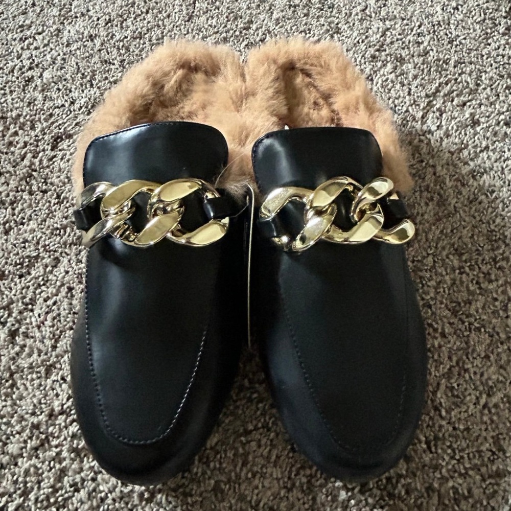 Athlefit Womens Size 6.5 Flat Furry Black Mule NWT